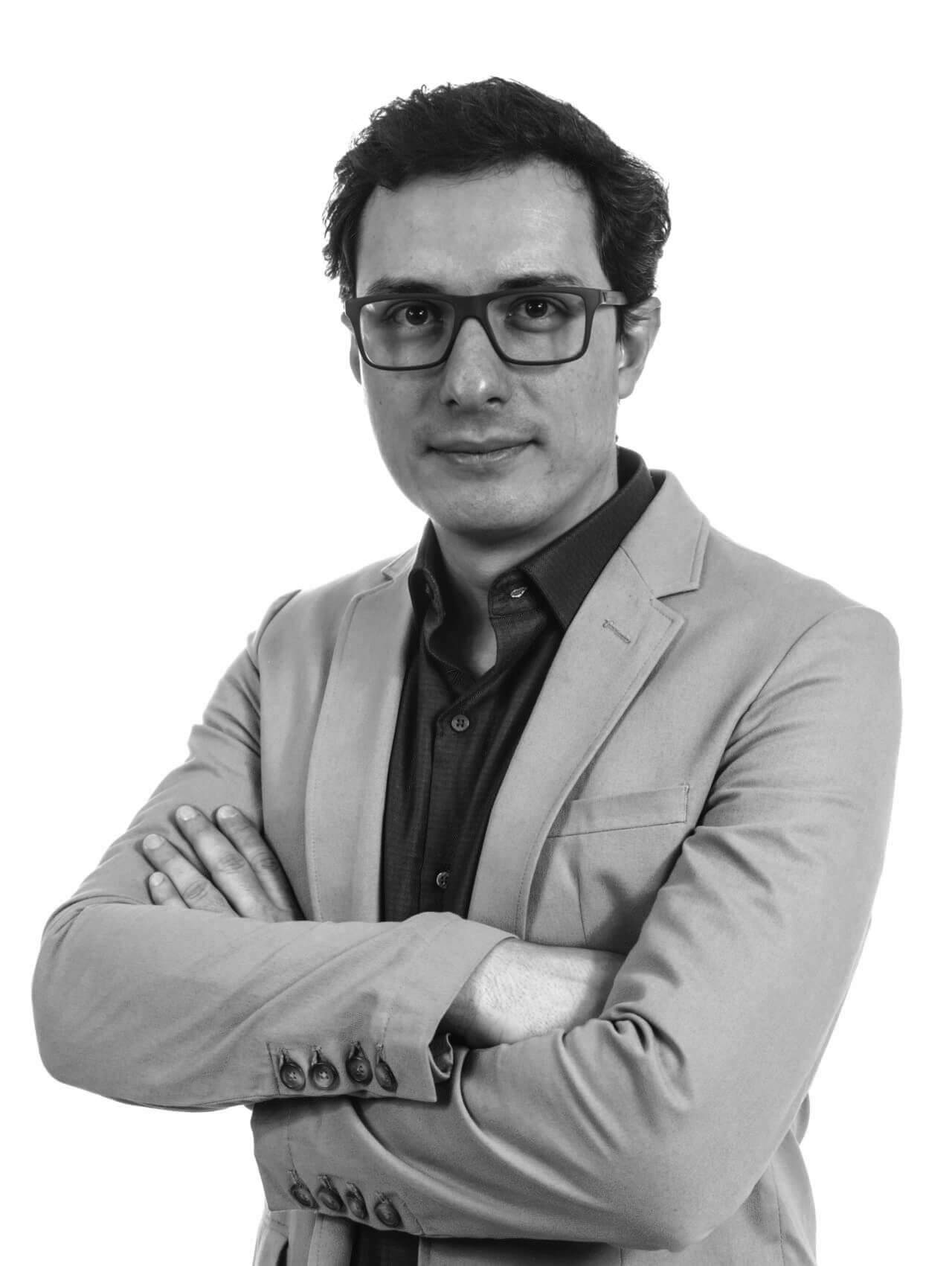 Dr Eduardo Tanajura - Odontologia Estética e Odontologia Digital